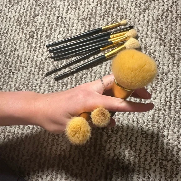 Set of 10 makeup brushes - Picture 5 of 6